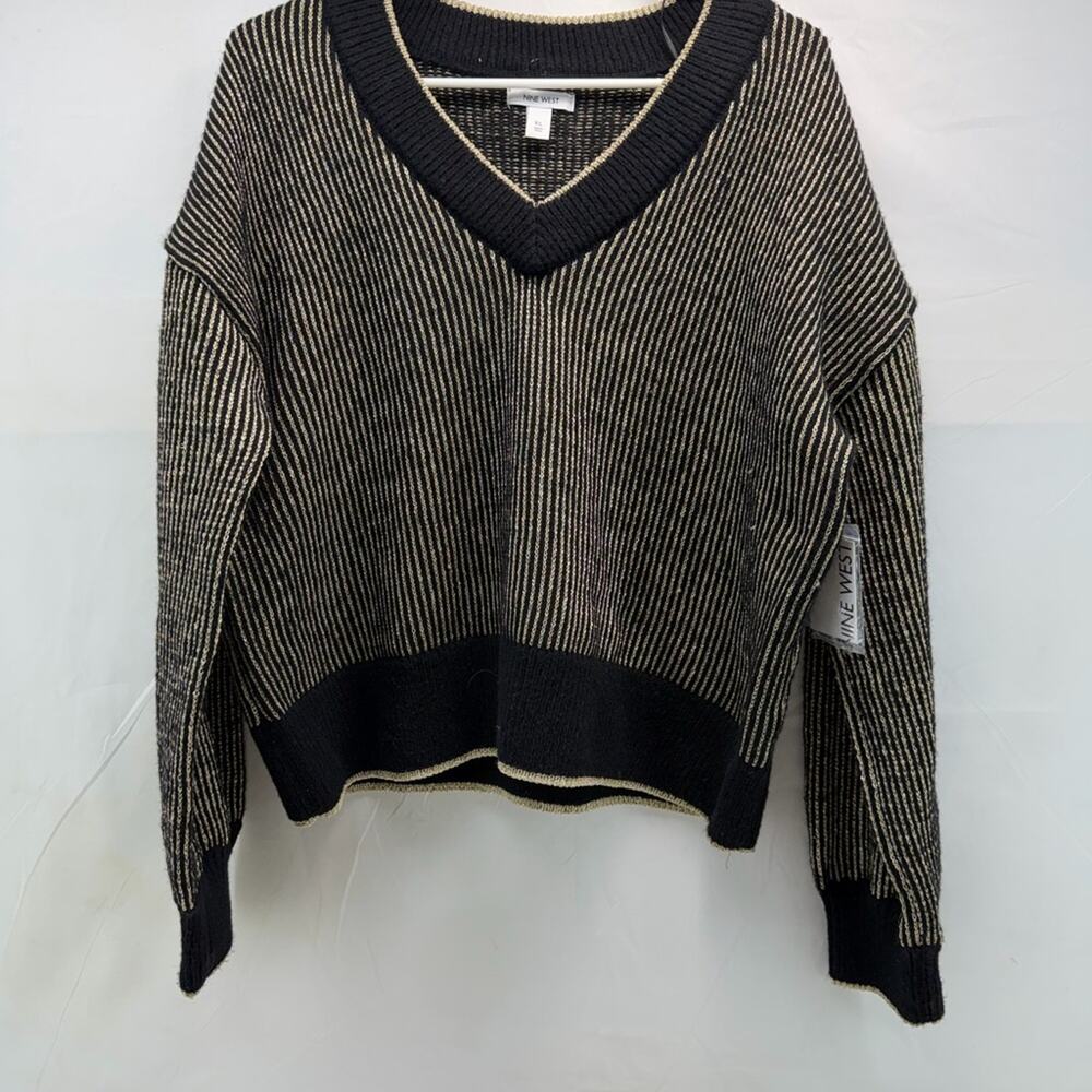 New XL Nine West Women’s Black and Gold V-Neck Sweater